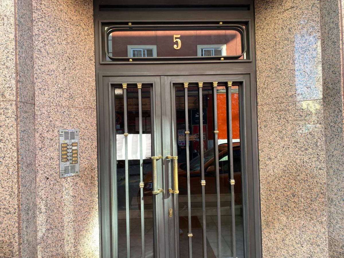 Apartamento En Madrid Rio Con Parking Gratuito Exterior photo